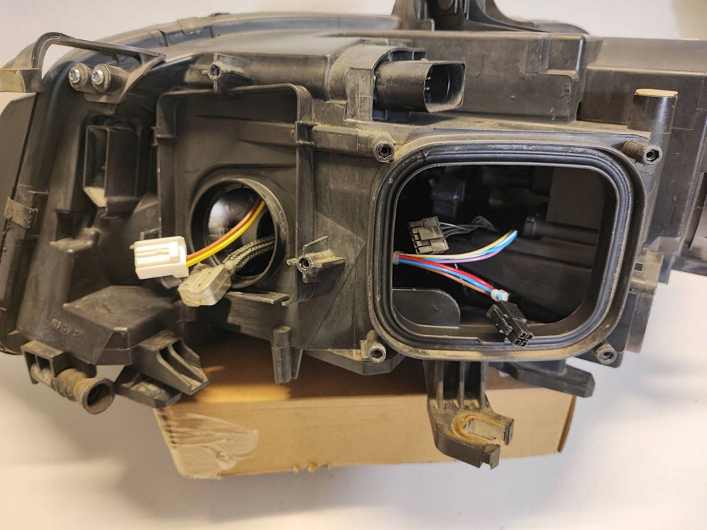 Frontscheinwerfer Audi A4 8K0941004C 8K09415970301240272 Rechts Headlight SCH8712516619jd