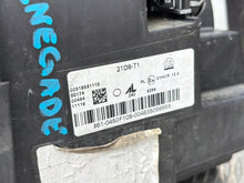 Load image into Gallery viewer, Frontscheinwerfer Jeep Renegade 00519531060 0051953110 Ein Satz Headlight SCH9105544568fn