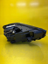 Laden Sie das Bild in den Galerie-Viewer, Frontscheinwerfer BMW X1 F48 7472249-06 LED Ein Stück (Rechts oder Links) SCH4010507938ug