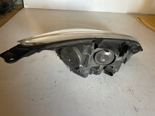 Laden Sie das Bild in den Galerie-Viewer, Frontscheinwerfer Ford Focus III F1EB-13W030-CB F1EB13W030CB F1EB-13W030- Links SCH2819631420ky