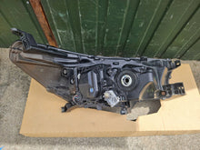 Laden Sie das Bild in den Galerie-Viewer, Frontscheinwerfer Toyota Hilux FFG1577 Links Scheinwerfer Headlight SCH8958216306kq