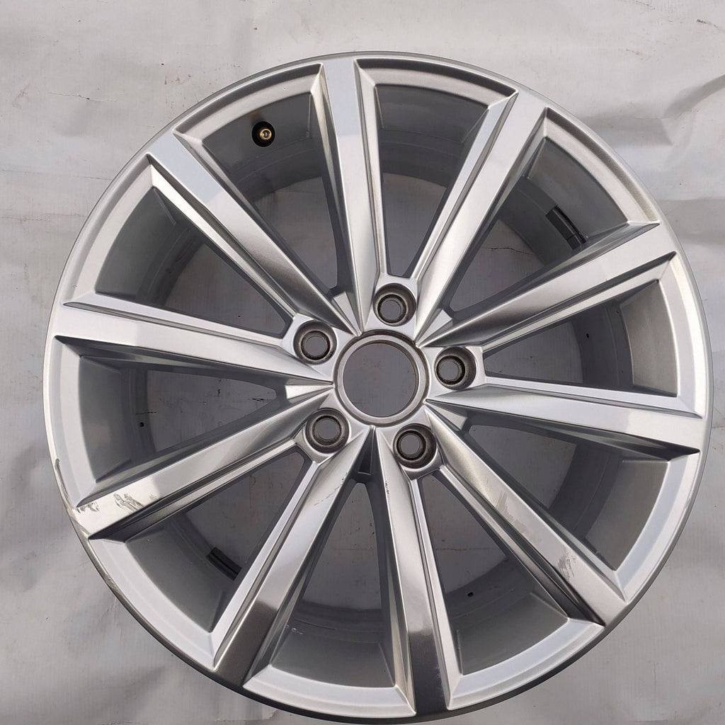 1x Alufelge 17 Zoll 7.0" 5x112 40ET Glanz Silber 3G0601025BP VW Passat B8 Beetle FEL3565813915xy