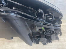 Laden Sie das Bild in den Galerie-Viewer, Frontscheinwerfer Seat Tarraco 5FJ941007J LED Links Scheinwerfer Headlight