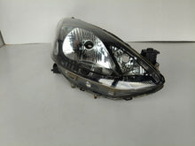 Laden Sie das Bild in den Galerie-Viewer, Frontscheinwerfer Mazda 2 Rechts Scheinwerfer Headlight SCH8331740818gr