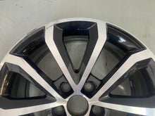 Laden Sie das Bild in den Galerie-Viewer, 1x Alufelge 17 Zoll 7.0&quot; 5x112 49ET Glanz Schwarz 5E0601025AE Skoda Octavia Iii