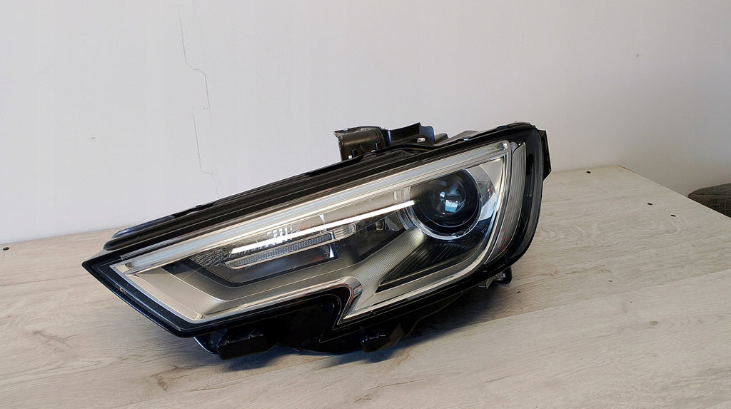 Frontscheinwerfer Audi A3 8V0941005E Xenon Links Scheinwerfer Headlight