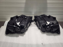Load image into Gallery viewer, Frontscheinwerfer VW 7L1941005B Ein Satz Scheinwerfer Headlight SCH5400680356lp