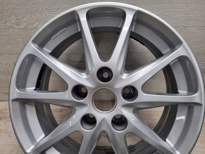 1x Alufelge 16 Zoll 6.5" 5x114.3 40ET Glanz Silber KE409-3Z110 Nissan Juke F15 FEL4906800768hd