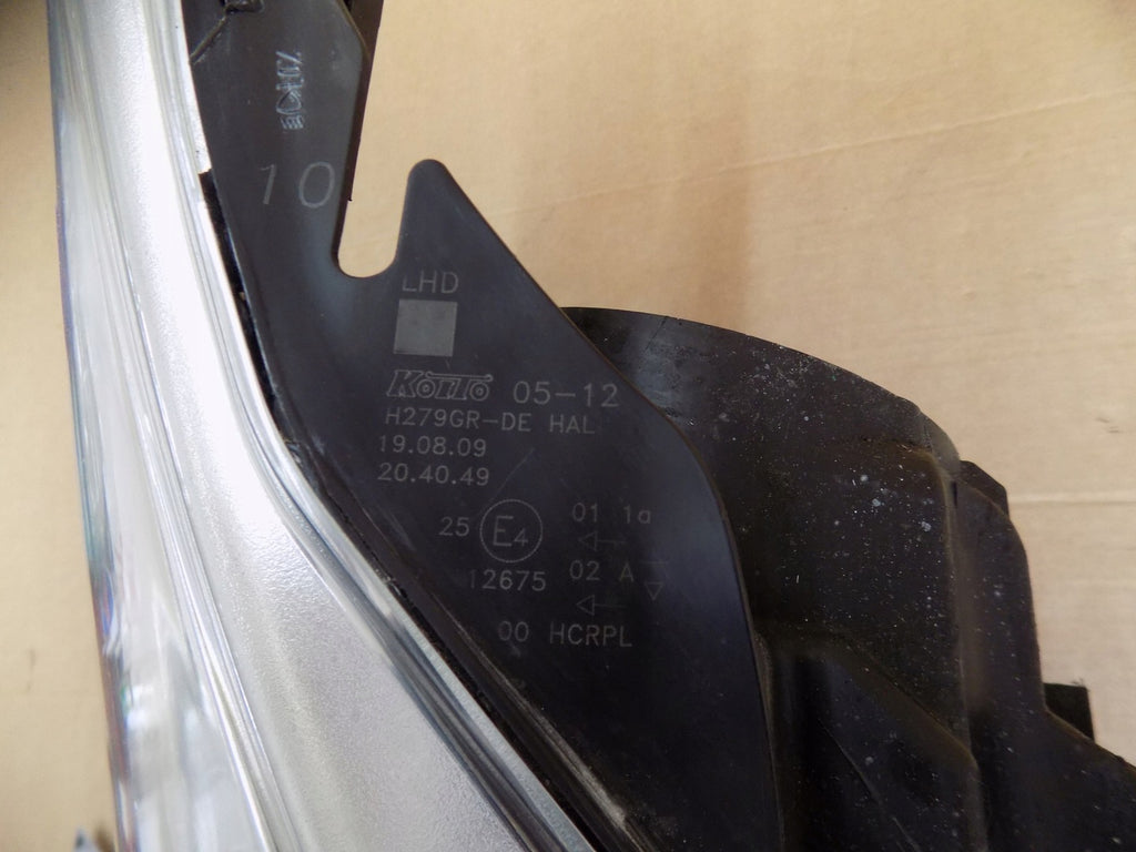Frontscheinwerfer Toyota Avensis 81118-05310 Rechts Scheinwerfer Headlight SCH8710501375wb