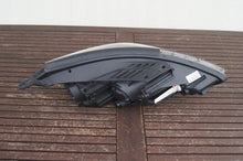 Laden Sie das Bild in den Galerie-Viewer, Frontscheinwerfer Hyundai I30 III 92101G4000 Ein Stück (Rechts oder Links) SCH3325391985qe