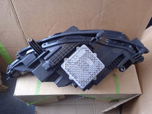 Laden Sie das Bild in den Galerie-Viewer, Frontscheinwerfer Land Rover Sport Discovery LK72-13W029-HC LED Rechts Headlight SCH4498004329ub