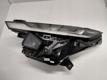 Laden Sie das Bild in den Galerie-Viewer, Frontscheinwerfer Mazda 20-8300-A0 Full LED Links Scheinwerfer Headlight SCH9232008739cc