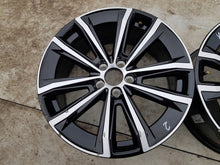 Laden Sie das Bild in den Galerie-Viewer, 1x Alufelge 18 Zoll 8.0&quot; 5x108 42ET Glanz Schwarz 32358646 Volvo S60 V60 V90