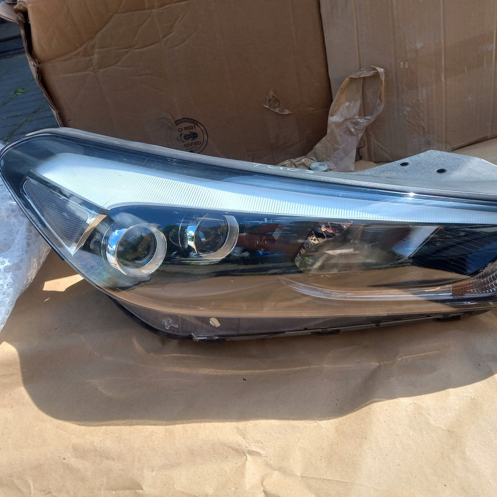 Frontscheinwerfer Hyundai Tucson 92101-D7201 92101-D7200 Rechts oder Links