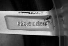 Load image into Gallery viewer, 1x Alufelge 17 Zoll 7.0&quot; 5x100 46ET Glanz Silber 6V0601025 Skoda Rim Wheel