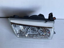 Laden Sie das Bild in den Galerie-Viewer, Frontscheinwerfer Toyota Land Cruiser ARO15741 Rechts Scheinwerfer Headlight SCH1024243255lu