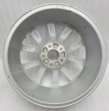 Load image into Gallery viewer, 1x Alufelge 17 Zoll 7.0" 5x112 45ET Glanz Silber 5L0601025K Skoda Yeti 5l FEL1899823364fl