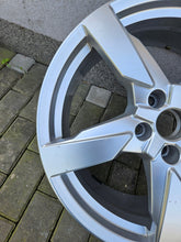 Load image into Gallery viewer, 1x Alufelge 19 Zoll 8.0&quot; 5x112 25ET 8S0601025AG Audi Tt Rim Wheel