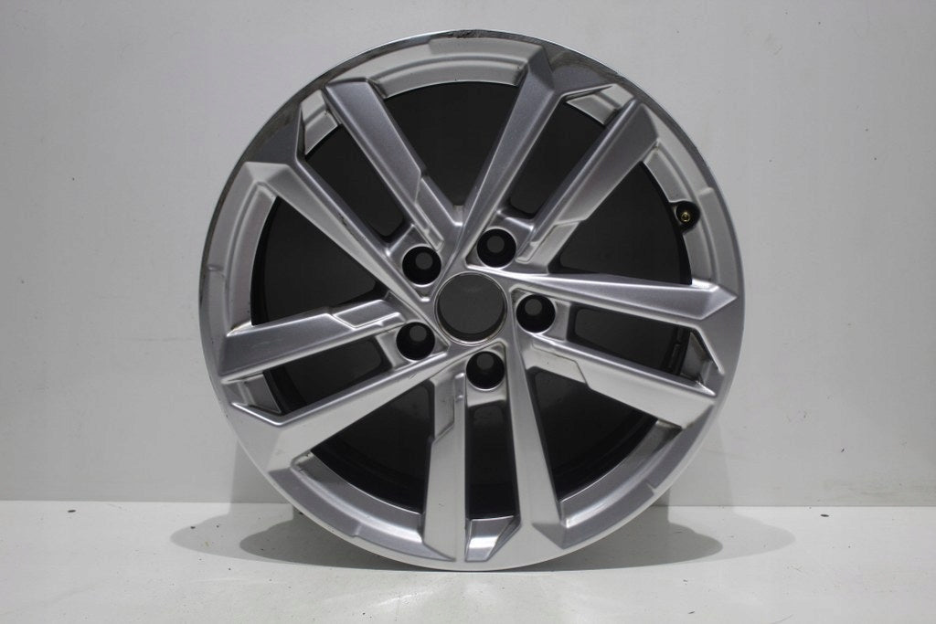 1x Alufelge 17 Zoll 6.5" 5x112 43ET Glanz Silber 8Y0601025L Audi A3 Rim Wheel