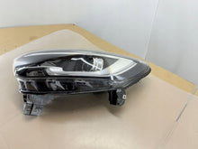 Load image into Gallery viewer, Frontscheinwerfer Renault Kadjar 260605720R Links Scheinwerfer Headlight SCH6556737344gb
