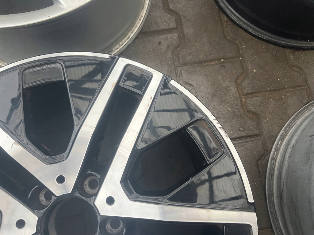 1x Alufelge 18 Zoll 7.5" 5x112 53ET Glanz Schwarz A2474012700 Mercedes-Benz W247 FEL5821400345zn