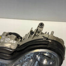 Laden Sie das Bild in den Galerie-Viewer, Frontscheinwerfer Mercedes-Benz A2038203761 0301166275 Xenon Links Headlight SCH5466099109yd