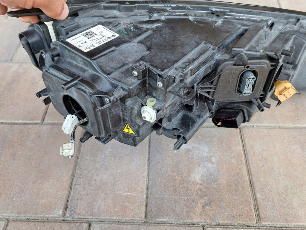 Frontscheinwerfer VW Touareg 7P1941033A Ein Stück (Rechts oder Links) Headlight