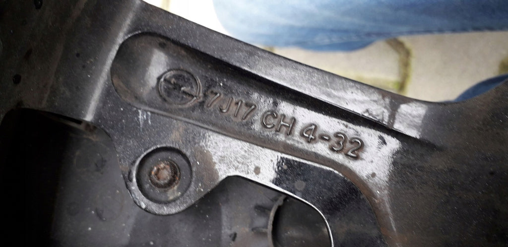 1x Alufelge 17 Zoll 7.0" 4x108 32ET Glanz Schwarz 93484567 Opel Corsa F