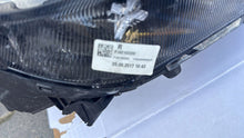 Laden Sie das Bild in den Galerie-Viewer, Frontscheinwerfer Kia Sportage Xenon Rechts Scheinwerfer Headlight SCH9503128079dc