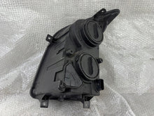 Load image into Gallery viewer, Frontscheinwerfer VW Crafter 2E1941006 Rechts Scheinwerfer Headlight SCH7130527440ey