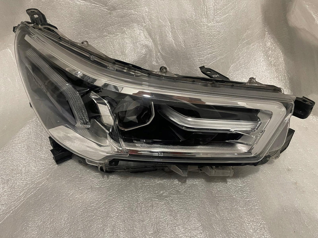 Frontscheinwerfer Toyota Hilux VIII LED Rechts Scheinwerfer Headlight SCH1861447687av