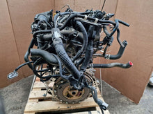 Laden Sie das Bild in den Galerie-Viewer, Motor Toyota I 1NZ-FXE 1.5 64TKm 2020 Hybrid Engine Komplett MOT7040641076bl