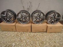 Laden Sie das Bild in den Galerie-Viewer, 1x Alufelge 18 Zoll 8.0" 5x112 43ET Glanz Schwarz A2134016300 Mercedes-Benz W213 FEL8088506314pz