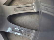Laden Sie das Bild in den Galerie-Viewer, 1x Alufelge 17 Zoll 7.5" 5x112 47ET Glanz Silber 3C0071497 VW Passat Rim Wheel FEL3739395545vz