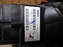 Laden Sie das Bild in den Galerie-Viewer, Frontscheinwerfer Dacia Duster 260609367R LED Links Scheinwerfer Headlight SCH5814559160xo