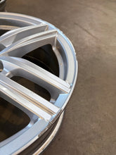 Load image into Gallery viewer, 4x Alufelge 17 Zoll 7.0" 5x112 49ET Silber AT70749V21 Rim Wheel FEL9421050780vy