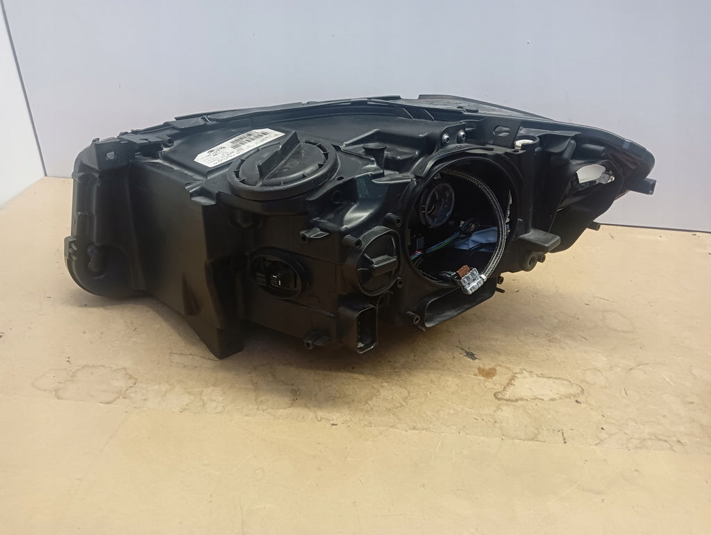 Frontscheinwerfer BMW 5 F11 F10 1ZS010131-41 Ein Stück (Rechts oder Links) SCH8683085325vu