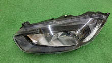 Laden Sie das Bild in den Galerie-Viewer, Frontscheinwerfer Ford Transit Courier ET7613W030CM LED Links Headlight