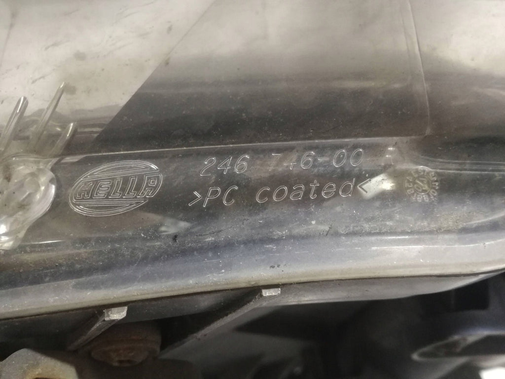 Frontscheinwerfer Skoda Superb 24675600 Rechts Scheinwerfer Headlight SCH8845640221br