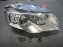 Laden Sie das Bild in den Galerie-Viewer, Frontscheinwerfer VW Passat 3C0941752K 89315540 Xenon Rechts Headlight