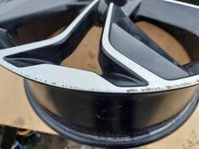 Load image into Gallery viewer, 1x Alufelge 17 Zoll 7.0&quot; 4x100 44ET Glanz Schwarz 403001878 Renault Captur Clio