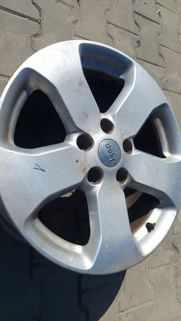 1x Alufelge 18 Zoll 8.0" 5x127 Jeep Grand Cherokee Wk2 Rim Wheel FEL5969309502hj
