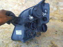 Load image into Gallery viewer, Frontscheinwerfer Opel Meriva A Ein Satz Scheinwerfer Headlight SCH3352371804aw