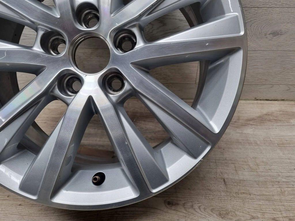 1x Alufelge 15 Zoll 6.0" 5x100 40ET Glanz Silber 6R0601025 VW Polo Rim Wheel FEL4271832272oh