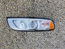 Load image into Gallery viewer, Frontscheinwerfer Volvo S40 V50 32206142 Rechts Scheinwerfer Headlight SCH6935781435ju