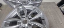 Laden Sie das Bild in den Galerie-Viewer, 1x Alufelge 17 Zoll 7.0&quot; 5x120 50ET Silber 9803723 Mini Countryman R60 R61