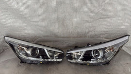 Frontscheinwerfer Kia Ceed Xenon Ein Stück (Rechts oder Links) Headlight