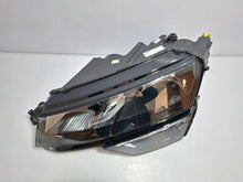 Laden Sie das Bild in den Galerie-Viewer, Frontscheinwerfer Skoda Karoq 57B941015A Links Scheinwerfer Headlight SCH1417979526ok