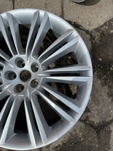 Load image into Gallery viewer, 1x Alufelge 20 Zoll 10.0" 5x108 46ET Glanz Silber AW93-1007-HA Jaguar Xj FEL5935447507lj