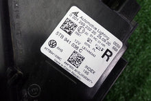 Load image into Gallery viewer, Frontscheinwerfer VW Touran 5TB941036C Rechts Scheinwerfer Headlight SCH5018279544jz